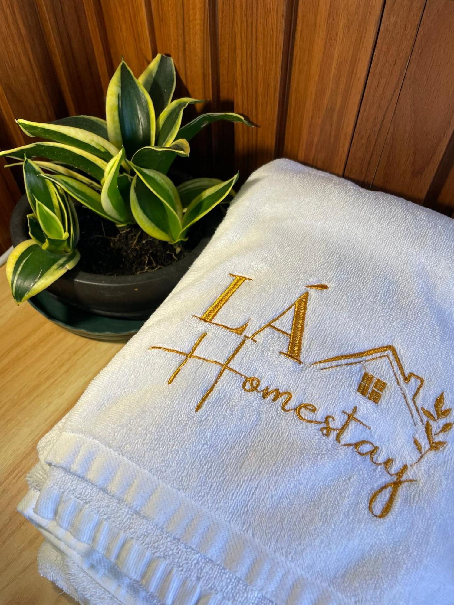 La Garden Homestay Long Xuyên Extérieur photo