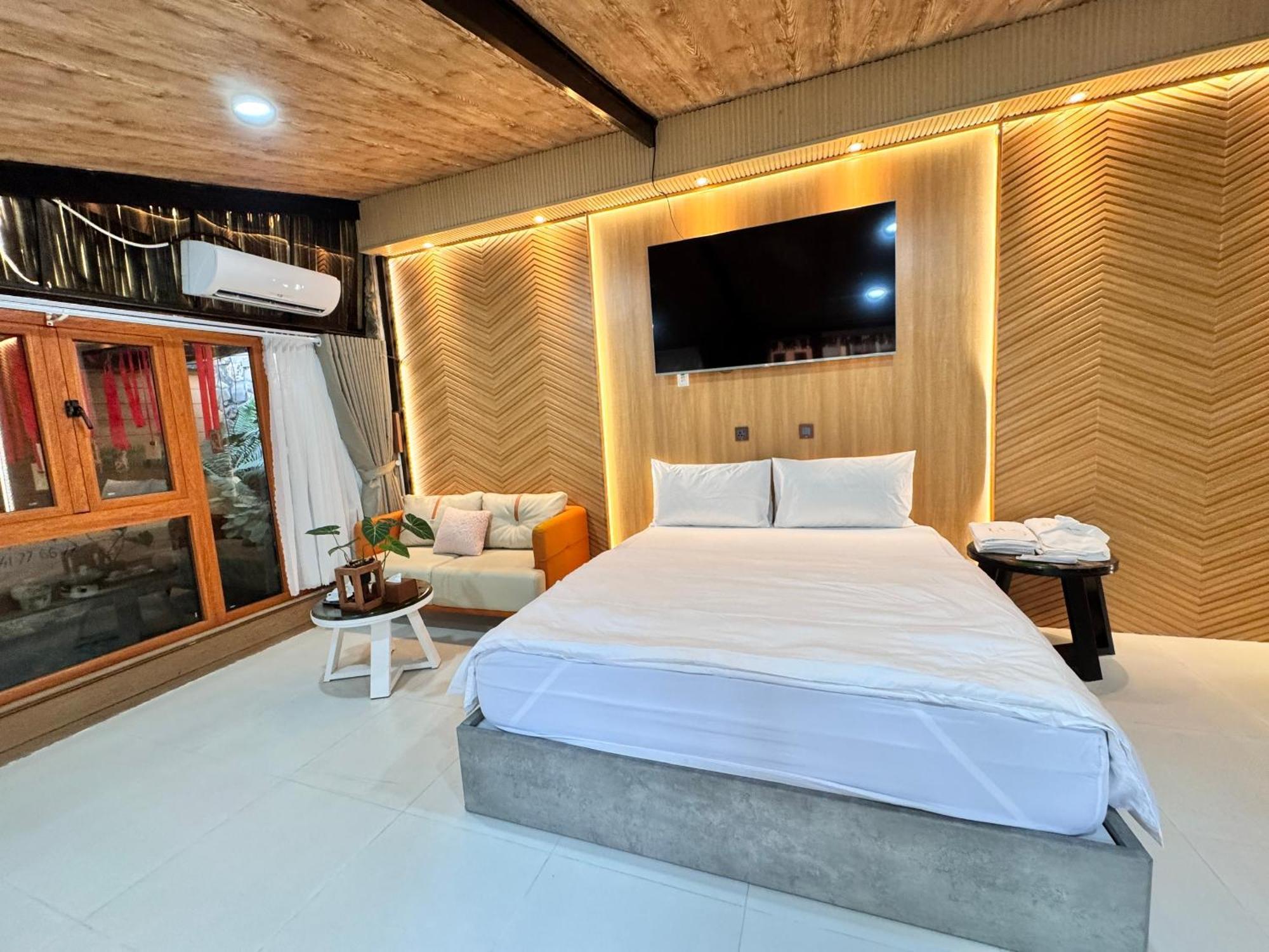 La Garden Homestay Long Xuyên Extérieur photo
